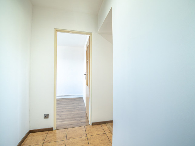 Mieszkanie Sprzedaż Karów Karów 25b 3